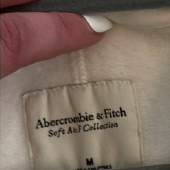 Abercrombie Sweatshirt - Picture 2 of 2